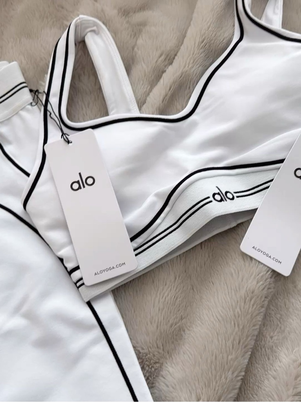 ALO Yoga White Sports Bra & Leggings Set with Black Trim